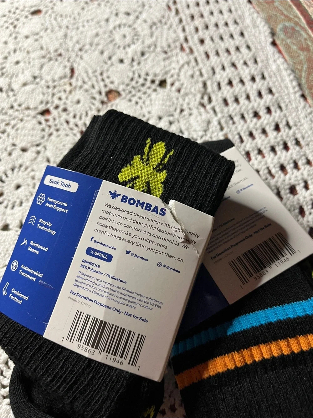 Bombas Queen Bee Youth Socks in Black and org/blu limited Two pairs